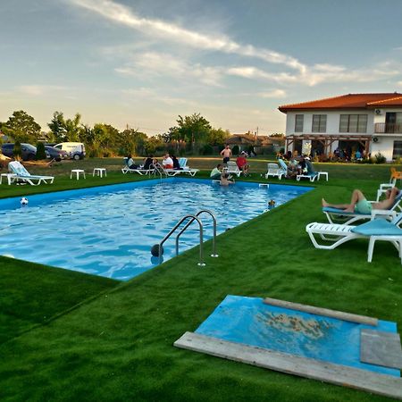 Pensiunea Paradiso Sarinasuf Zewnętrze zdjęcie