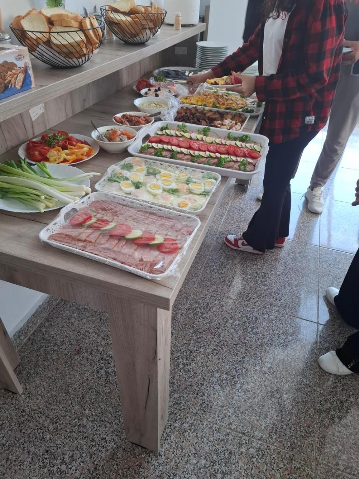 Pensiunea Paradiso Sarinasuf Zewnętrze zdjęcie